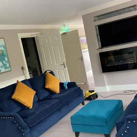 Robeen House Apartament *