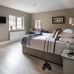 Robeen House *