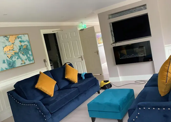 Robeen House Apartment